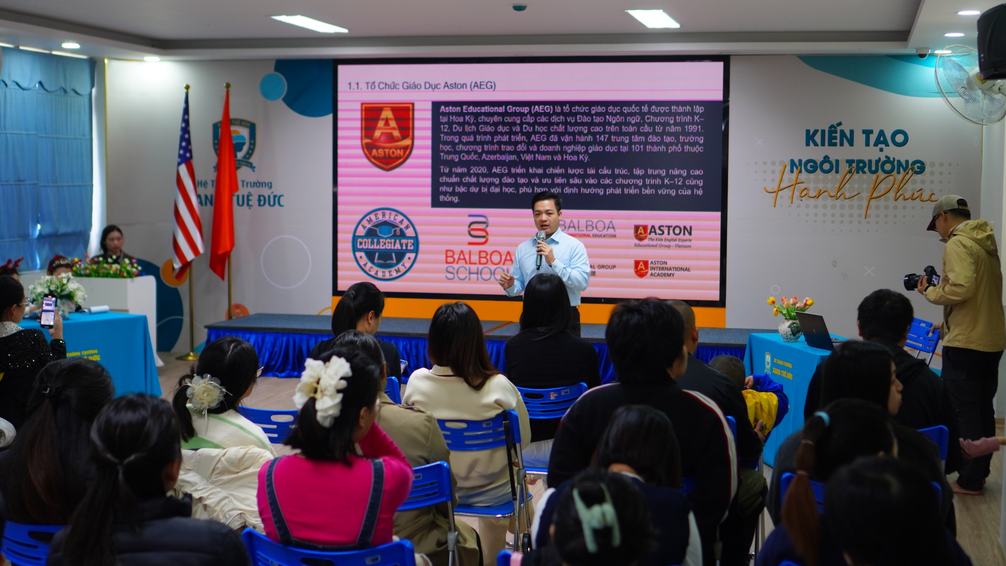 HỘI THẢO SONG BẰNG VIỆT MỸ – MỞ RA CÁNH CỬA HỘI NHẬP TOÀN CẦU